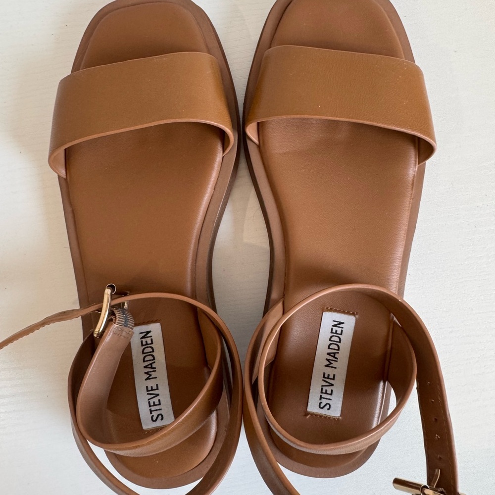Steve Madden Women's Brown Sandals - super comfy - like New